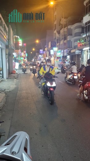 Bán nhà MT Thích Quảng Đức, DT 6x12m. Sổ nở hậu, 3 tầng BTCT