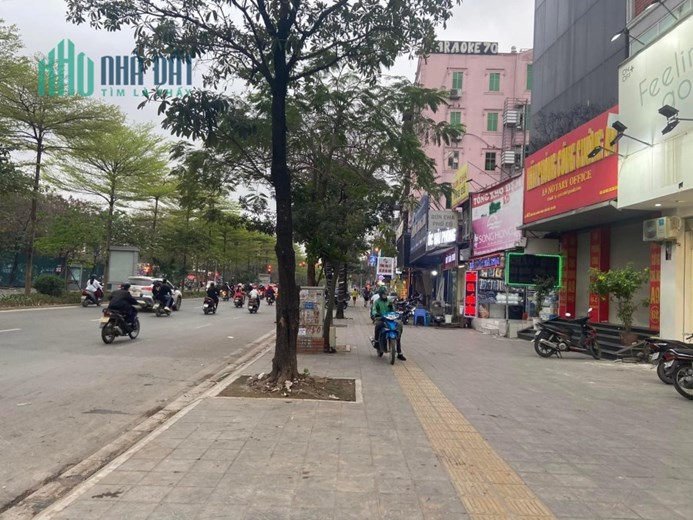 102m Mặt Tiền 5m Nhỉnh 10 Tỷ Phố Nguyễn Khánh Toàn. Vị Trí Cực Đẹp. Khu Dân Cư Đông Đúc Xây Toà