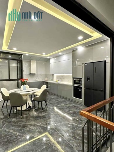 GẤP ! GẤP! 12 TỶ - 115M2 - NGUYỄN VĂN CỪ - CẠNH CẦU CHƯƠNG DƯƠNG.