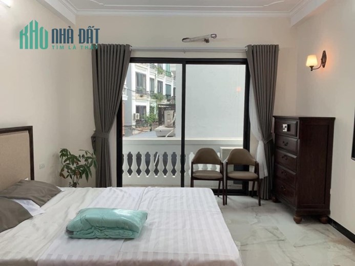 NHÀ MỚI BỒ ĐỀ - NỘI THẤT VIP - Ô TÔ ĐỖ CỬA - THOÁNG TRƯỚC SAU