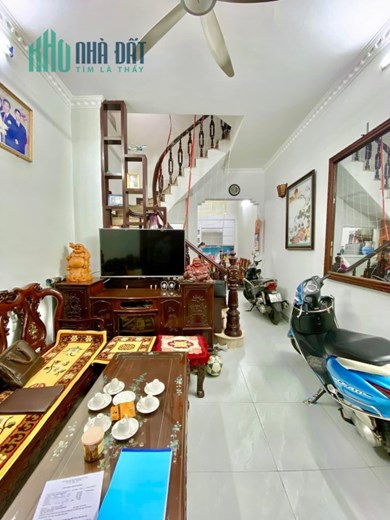 Bán nhà đẹp tại Đào Tấn, Ba Đình, gần phố, giảm giá cực tốt