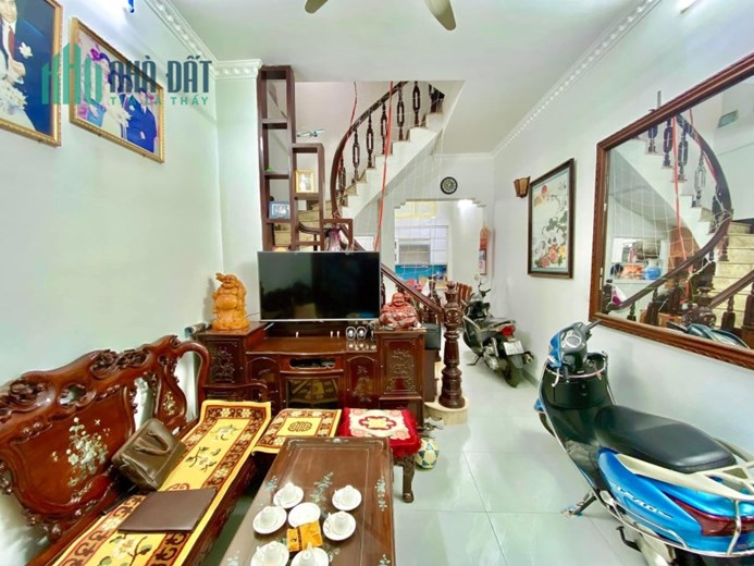 Bán nhà đẹp tại Đào Tấn, Ba Đình, gần phố, giảm giá cực tốt