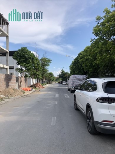 Biệt Thự đẳng cấp Gia Lâm, 3 mặt thoáng, 382 m2, 4T, chỉ 25 tỷ.