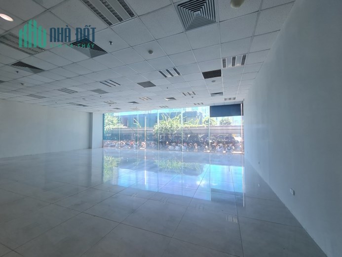 Cho thuê văn phòng chuyên nghiệp 105m2 – 500m2 tòa Star Tower, Dương Đình Nghệ, Cầu Giấy