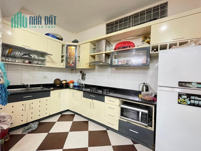 Nhà đẹp phố Khương Đình Thanh Xuân ngõ thoáng sáng 40m2 4 tầng 4,05 tỷ