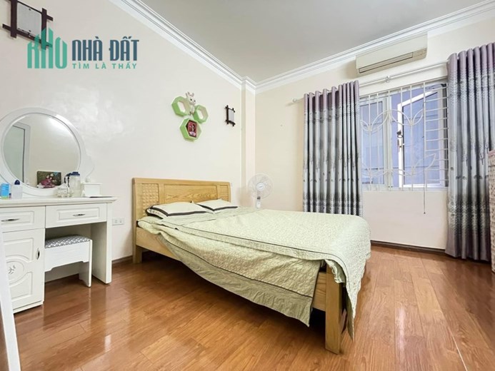Nhà đẹp phố Khương Đình Thanh Xuân ngõ thoáng sáng 40m2 4 tầng 4,05 tỷ