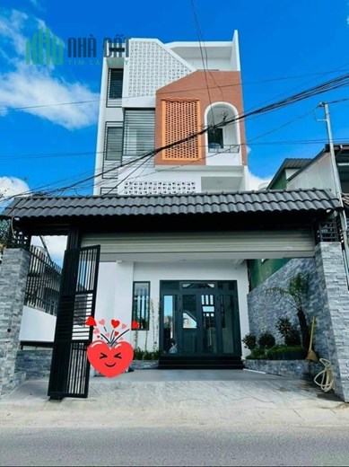Bán khách sạn 2 mặt tiền đường nhựa – P4 – TP Đà Lạt