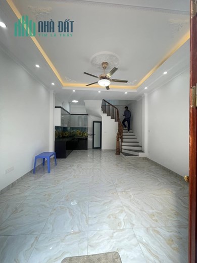 Nhỉnh 2.5 tỷ có ngay nhà Lô góc Trung tâm ĐỐng Đa 38m 5 tầng ngõ thông 10m ô tô