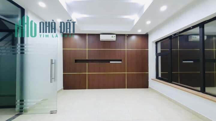 Bán nhà mặt phố Trung Kính 64 m chỉ 31 tỷ , mặt tiền to. giá cực tốt thời điểm này, cho thuê hay