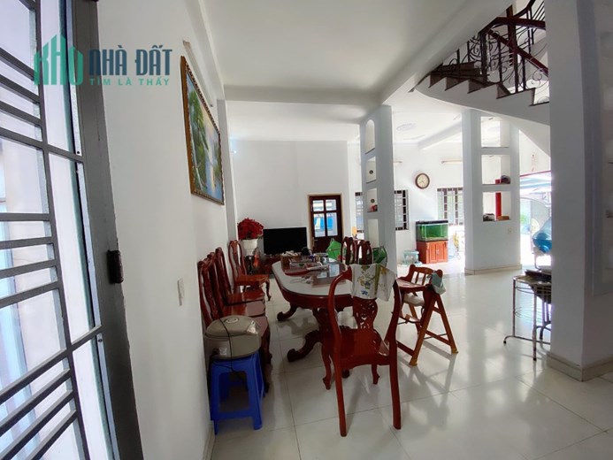 Mặt Tiền Kinh Doanh Chợ Đêm Hạnh Thông Tây – 68m2 – 4 Tầng – 11 Tỷ