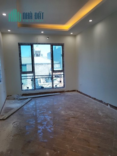 Bán nhà Chùa Láng 35m2 4 tầng, ngõ nông thoáng, gần phố, gần oto, nhỉnh 4 tỷ.