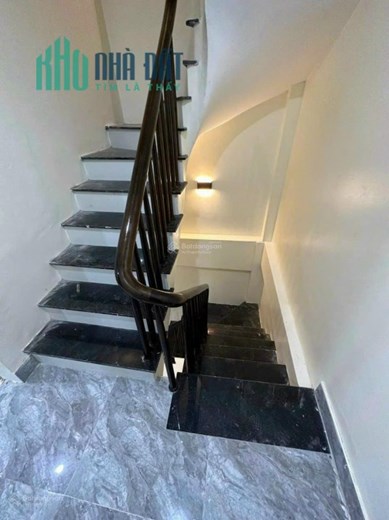 Bán nhà Hồ Tùng Mậu, dân xây 38m2 x4T, nội thất lung linh, 29m ra mặt phố, giá 4.1 tỷ CTL