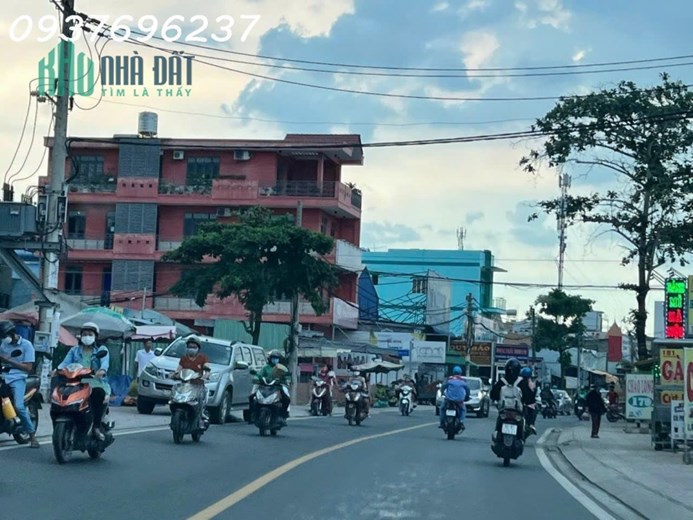 Bán 2 lô góc 2 mặt tiền ngang 10m Nguyễn Văn Tăng giáp VinHomes quận 9  tiện kinh doanh mọi ngành