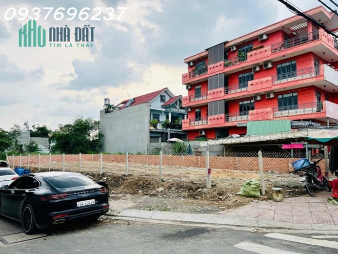 Bán 2 lô góc 2 mặt tiền ngang 10m Nguyễn Văn Tăng giáp VinHomes quận 9  tiện kinh doanh mọi ngành