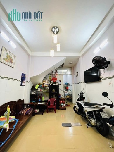 Bán nhà Phan Huy Ích, đầu hẻm, 4x15m, 2 tầng vuông đẹp chỉ 4.25 tỷ