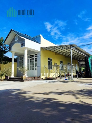 Chỉ 12.8 tỷ có ngay NHÀ VƯỜN tuyệt đẹp tại thị trấn Đức Hoà. SHR. Lh:0779909909
