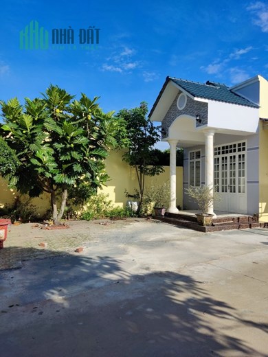 Chỉ 12.8 tỷ có ngay NHÀ VƯỜN tuyệt đẹp tại thị trấn Đức Hoà. SHR. Lh:0779909909
