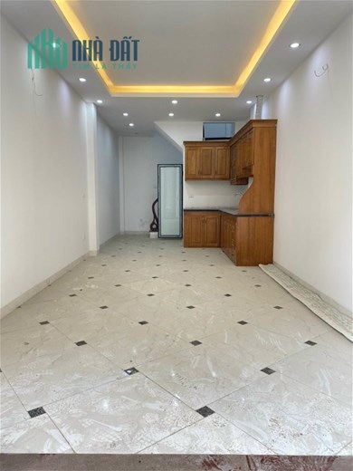 Bán nhà Hồng Hà - Tứ Hiệp, vị trí tiềm năng, SĐCC, ô tô 7 chỗ đỗ cửa, 3.9 tỷ
