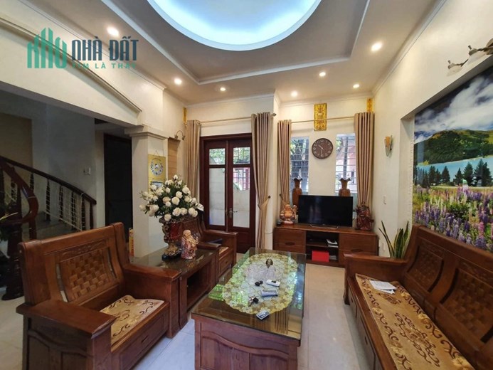 Hào Nam Đống Đa gara ô tô tránh KD 64mx5T, Mt 4,5m giá 11.9 tỷ. LH 0858751186