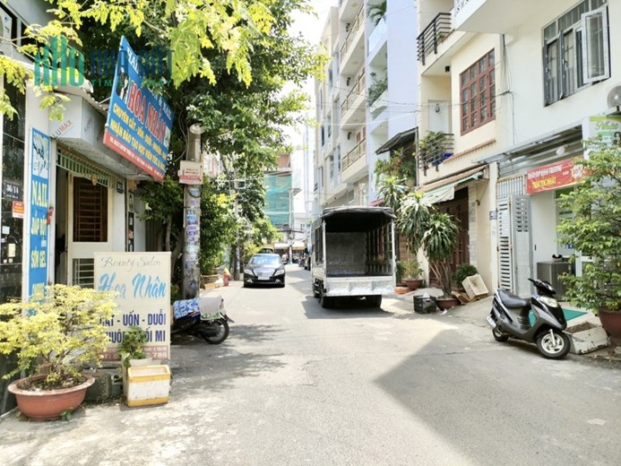 BÁN NHÀ CHÍNH CHỦ QUẬN TÂN PHÚ HẺM NHỰA XE TẢI  - 4Mx16.5M (66M) 4 TẦNG 4PN GIÁ  9.X TỶ.