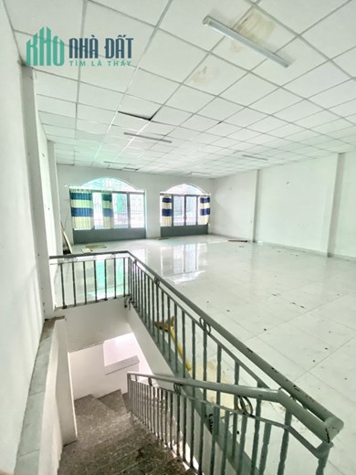 CHO THUÊ NHÀ HƯƠNG LỘ 2 – 2 TẦNG – 8M X 11M - Hẻm xe tải- 11tr