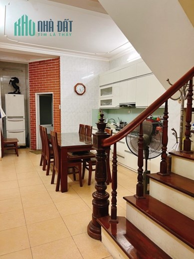 Bán nhà riêng đường Bưởi Ba Đình 52m 4 tầng mặt tiền thoáng phân lô vài bước chân ra ô tô tránh