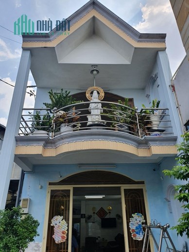 Khu Nghĩ Dưỡng 300m2- Phan Văn Hớn- Hẻm 5m Ô tô Ngủ Trong Nhà- 50m Ra Mặt Đường- 16 Tỷ giảm còn