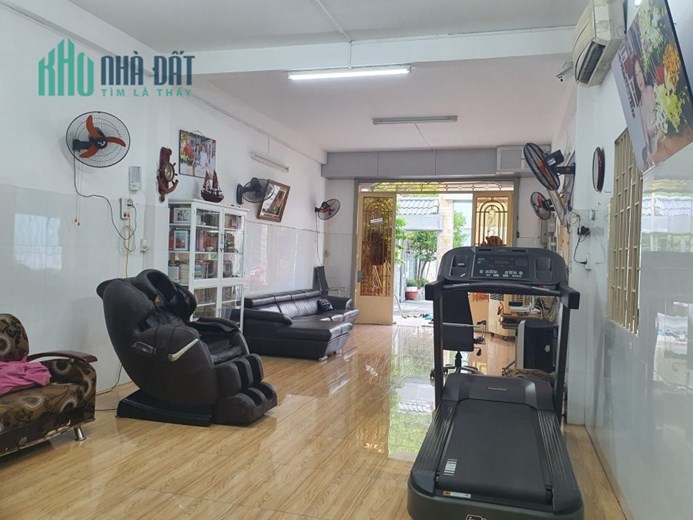 Khu Nghĩ Dưỡng 300m2- Phan Văn Hớn- Hẻm 5m Ô tô Ngủ Trong Nhà- 50m Ra Mặt Đường- 16 Tỷ giảm còn