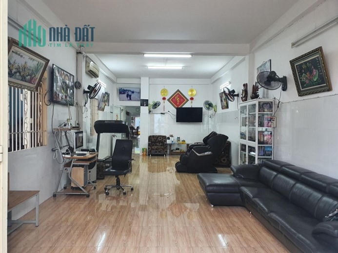 Khu Nghĩ Dưỡng 300m2- Phan Văn Hớn- Hẻm 5m Ô tô Ngủ Trong Nhà- 50m Ra Mặt Đường- 16 Tỷ giảm còn