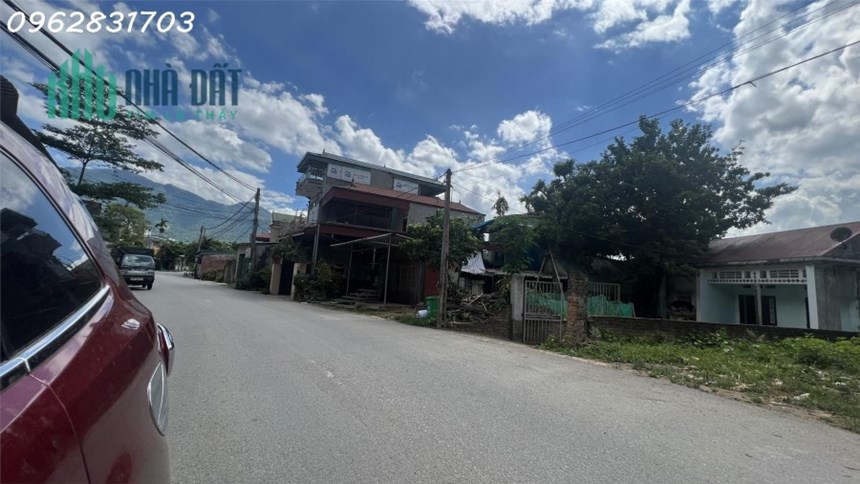 Bán đất bám đường nhựa tại yên bình, lô 3 mặt đường full thổ cư 447m giá đầu tư