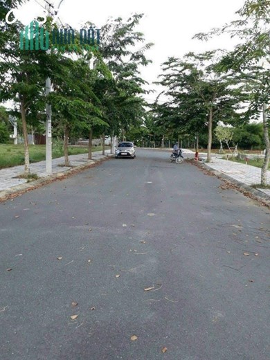 Bán 84m2 đất sổ hồng đường Trường Lưu,Long Trường Quận 9 giá chỉ nhỉnh 3 tỷ