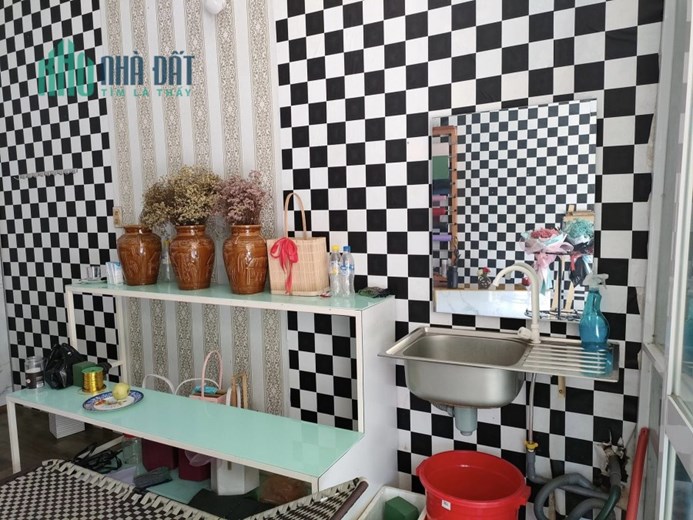 CHÍNH CHỦ CẦN SANG NHƯỢNG LẠI MẶT BẰNG CŨ ĐƯỜNG NGUYỄN VĂN LINH TP QUẢNG NGÃI