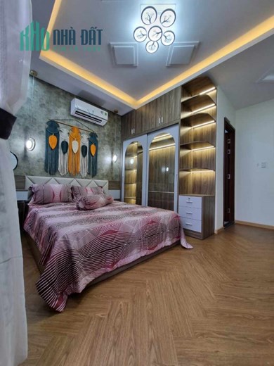 Bán Nhà Huỳnh Văn Nghệ Tân Bình 4 Tầng Đẹp Giá 7 Tỷ 88