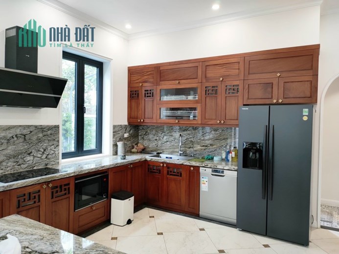 Bán nhà biệt thự Hoa Phượng An Khánh 315m tặng nội thất giá chỉ 23 tỉ