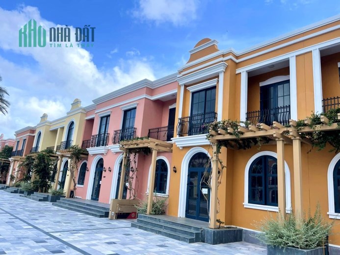 Chuyển Nhượng Nhà Phố Thương Mại 120m2 Trục đường 20m Kinh Doanh Du Lịch Tại Phan Thiết