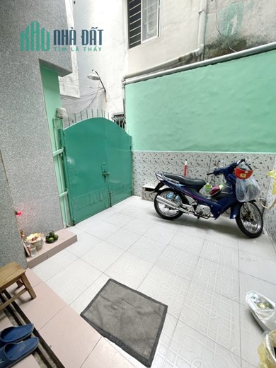 Nhà bán hẻm đường Cao Xuân Dục P12 Q8 Giá : 3.2 Tỷ (Thương lượng)