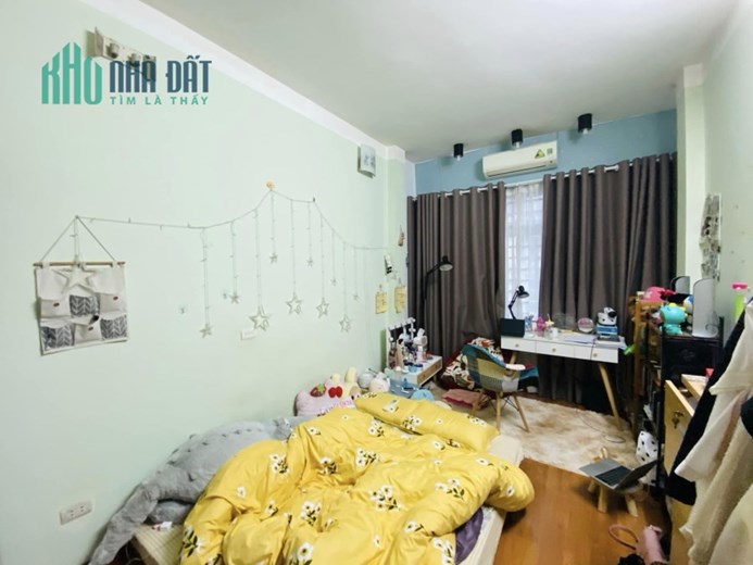 CÒN PHẢI BAN!!! Siêu phẩm nhà dân TT Giải Phóng, 30m2  5 Tầng, Nhỉnh 5 Tỷ