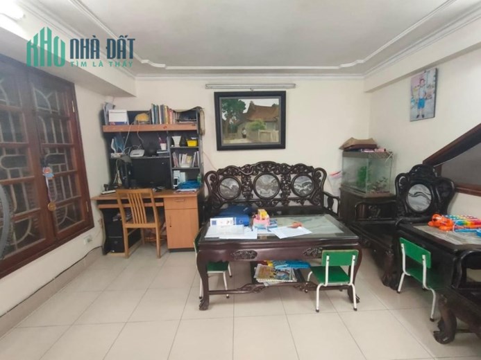Bán nhà mặt phố Nguyễn Phong Sắc 16 tỷ 8 diện tích 48m2