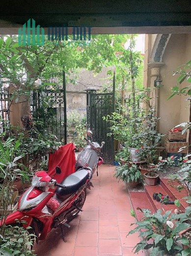 BÁN NHÀ VƯỜN CẦU GIẤY GẦN HỒ TÂY-Ô TÔ ĐỖ GẦN - NGÕ THÔNG- 95M - MT 9M - 5 TẦNG