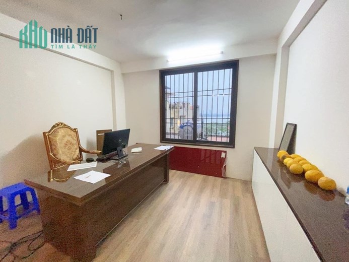 BÁN NHÀ VƯỜN CẦU GIẤY GẦN HỒ TÂY-Ô TÔ ĐỖ GẦN - NGÕ THÔNG- 95M - MT 9M - 5 TẦNG