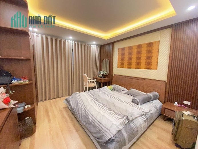 BÁN NHÀ VƯỜN CẦU GIẤY GẦN HỒ TÂY-Ô TÔ ĐỖ GẦN - NGÕ THÔNG- 95M - MT 9M - 5 TẦNG