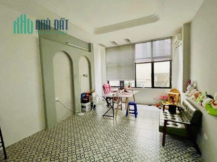 Bán nhà riêng, nguyên căn tại Phố Phương Mai, Quận Đống Đa, 4 tầng x 52m2, 2 mặt tiền kinh doanh, ở