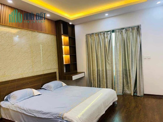 Nhà Lô Góc-Gần Mặt Phố-Ô tô thông-Nguyễn Văn Cừ Long Biên-48m2-5 tầng-Mt 4,8m-Chỉ 6,2 tỷ
