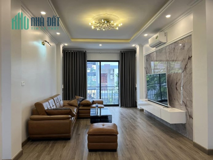 Nhà mặt ngõ-Lô góc Nguyễn Văn Cừ Long Biên-50m2-Mt 4,5m-4 tầng ô tô cất trong nhà-Nhỉnh 6tỷ