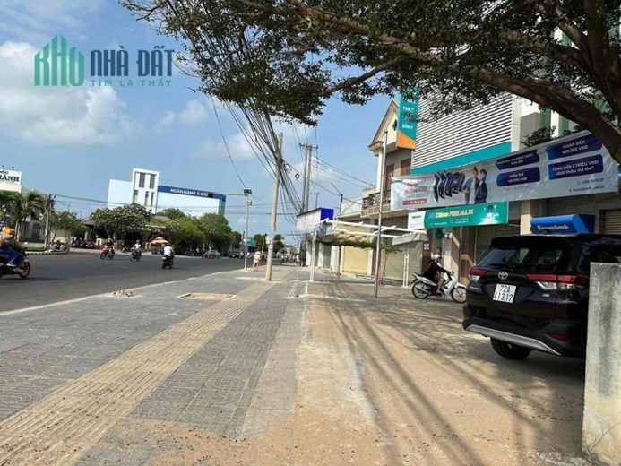ĐỊNH CƯ BÊN NƯỚC NGOÀI CẦN BÁN NHÀ