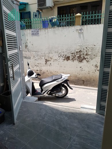 NHÀ XINH - NGANG KHỦNG - SÁT MẶT TIỀN