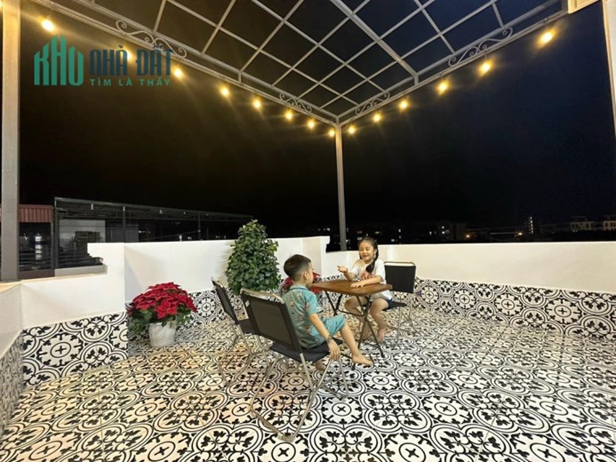 Bán nhà xây mới phố Khúc Thừa Dụ ô.tô tận cửa, 60m 4 tầng GIÁ 3.6 tỉ