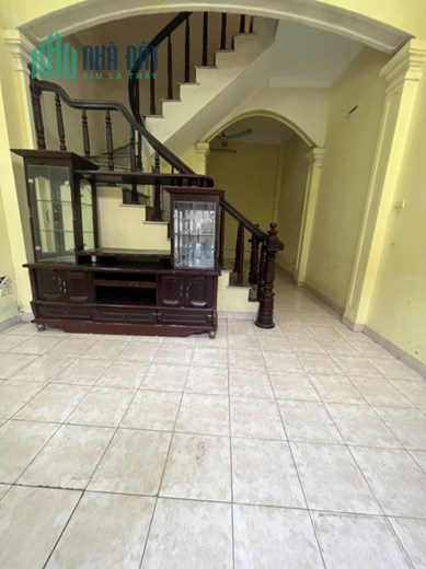 Bán nhà Cổ Nhuế 2, diện tích 40m2, thiết kế 4 tầng, khu vực an ninh, cách mặt đường ô tô 8m