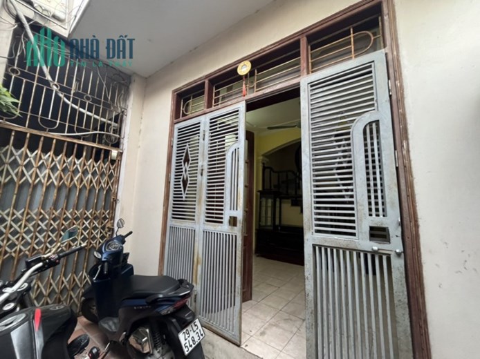Bán nhà Cổ Nhuế 2, diện tích 40m2, thiết kế 4 tầng, khu vực an ninh, cách mặt đường ô tô 8m