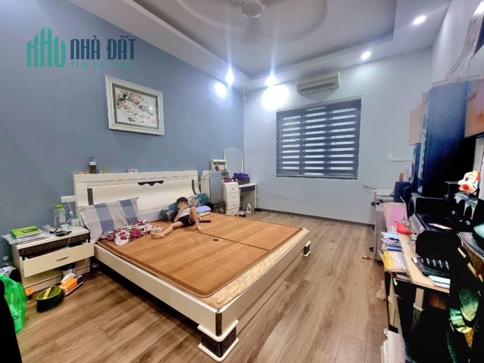 ⚜️ Bán nhà Phố VIP Xã Đàn, Đống Đa, Ô tô 7C Đỗ cửa, 67m2 4T MT 4.5m, Chỉ 13 Tỷ ⚜️